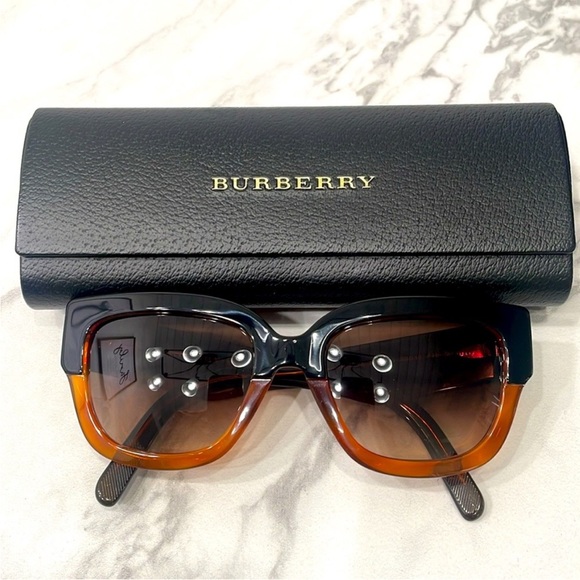 BURBERRY 4252 Sunglasses - Picture 1 of 12